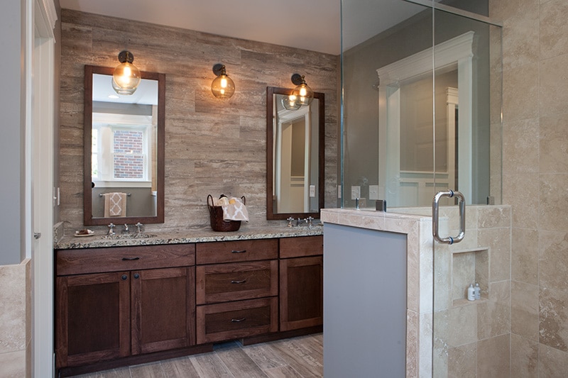 Is Your Bathroom Outdated and Ugly? Stratton Exteriors Is Here to Help